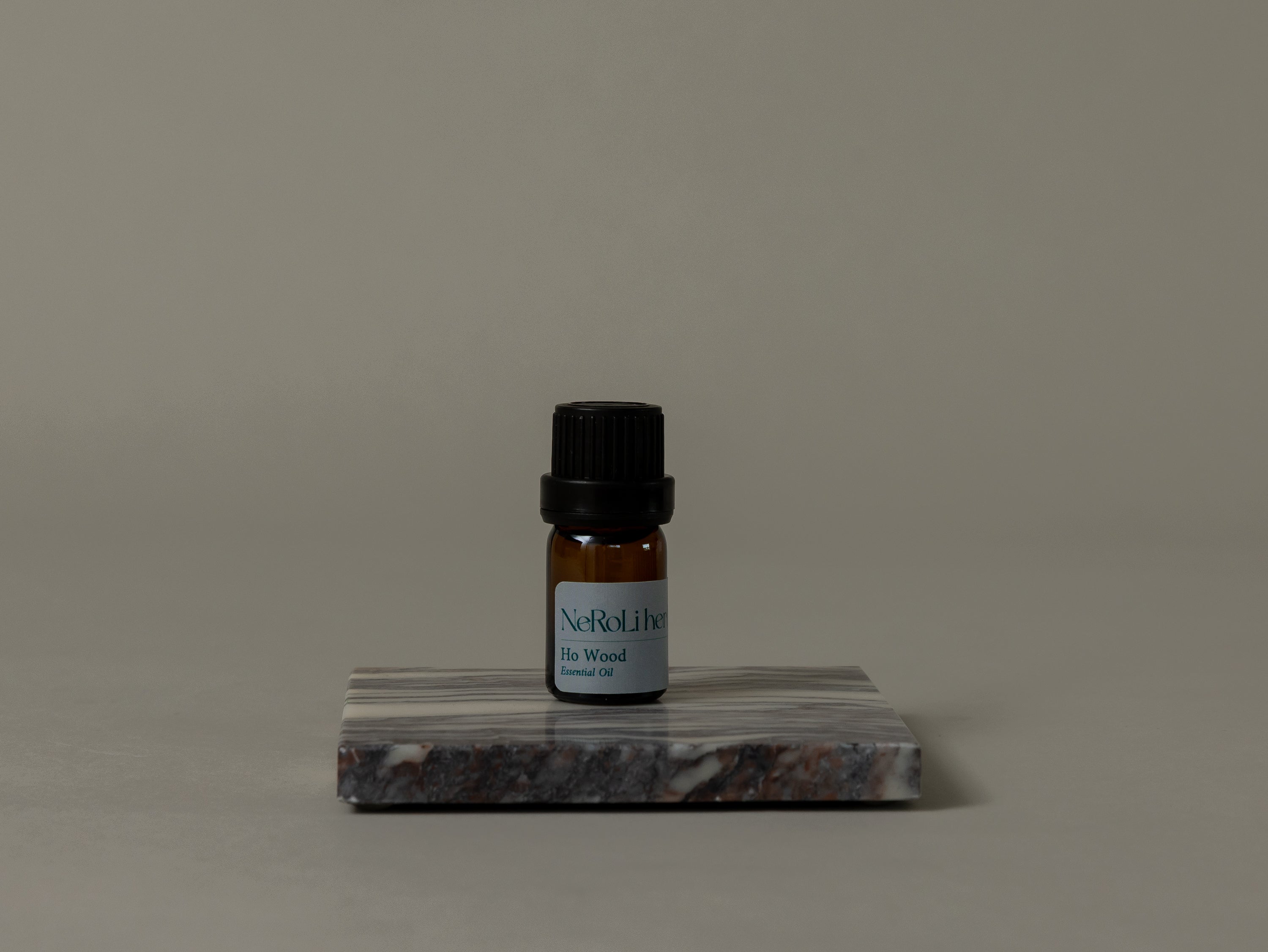 エッセンシャルオイル | NeRoLi herb
